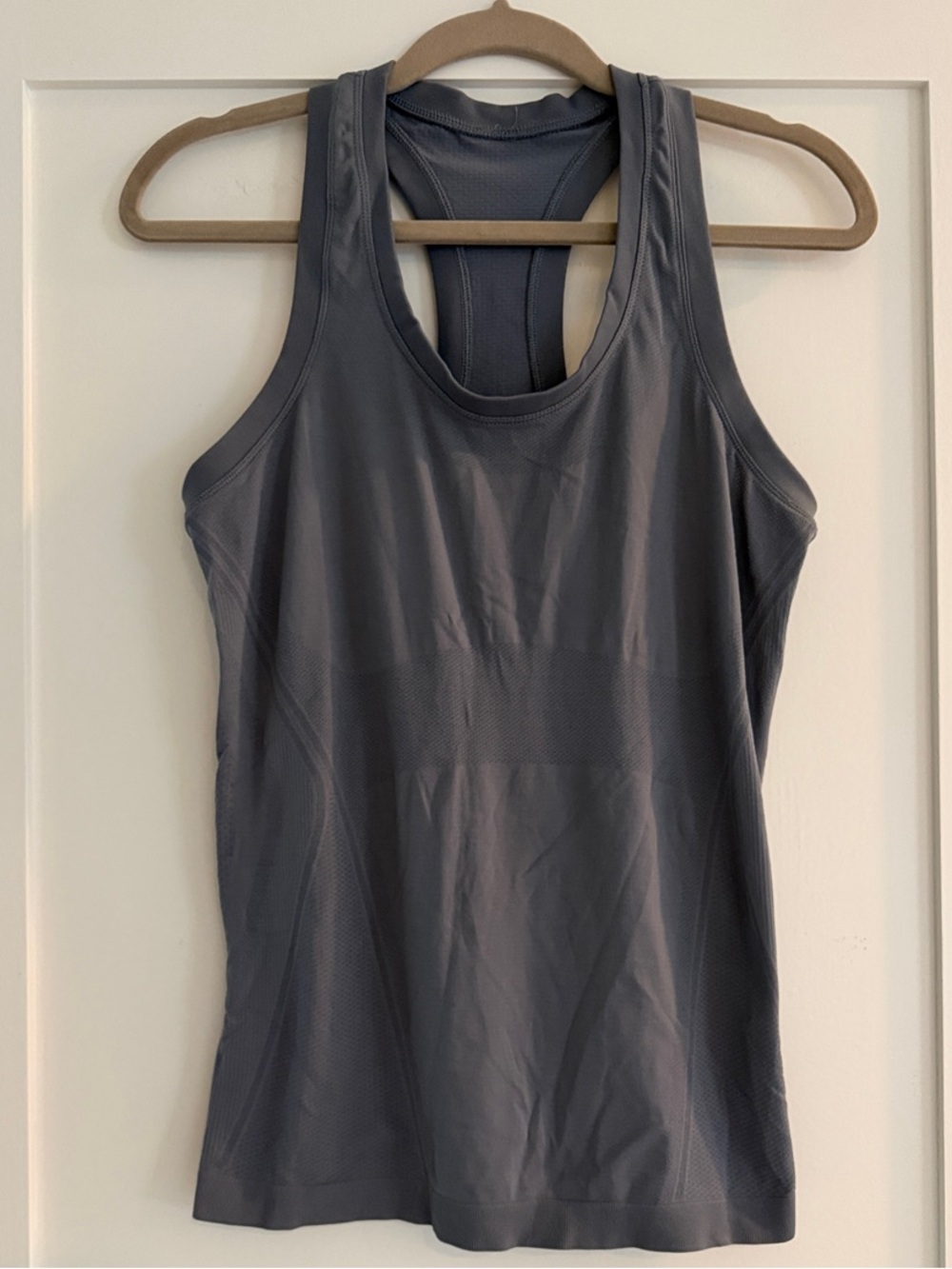 Athleta Momentum Seamless Tank in Blue | Size Medium based on measurements